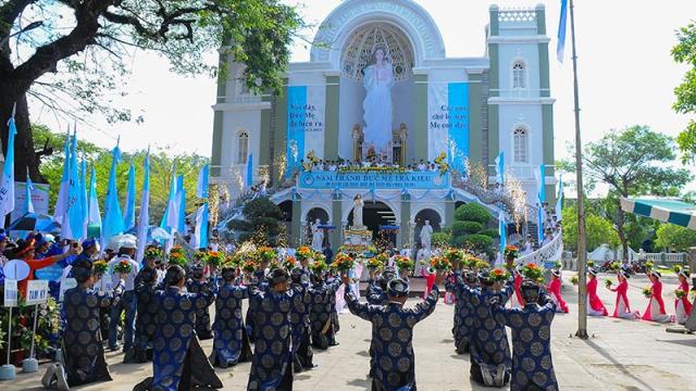 kinh nghiệm tham quan đức mẹ trà kiệu