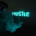 "Hustle" nghĩa là gì: Định Nghĩa, Ví Dụ trong Tiếng Anh